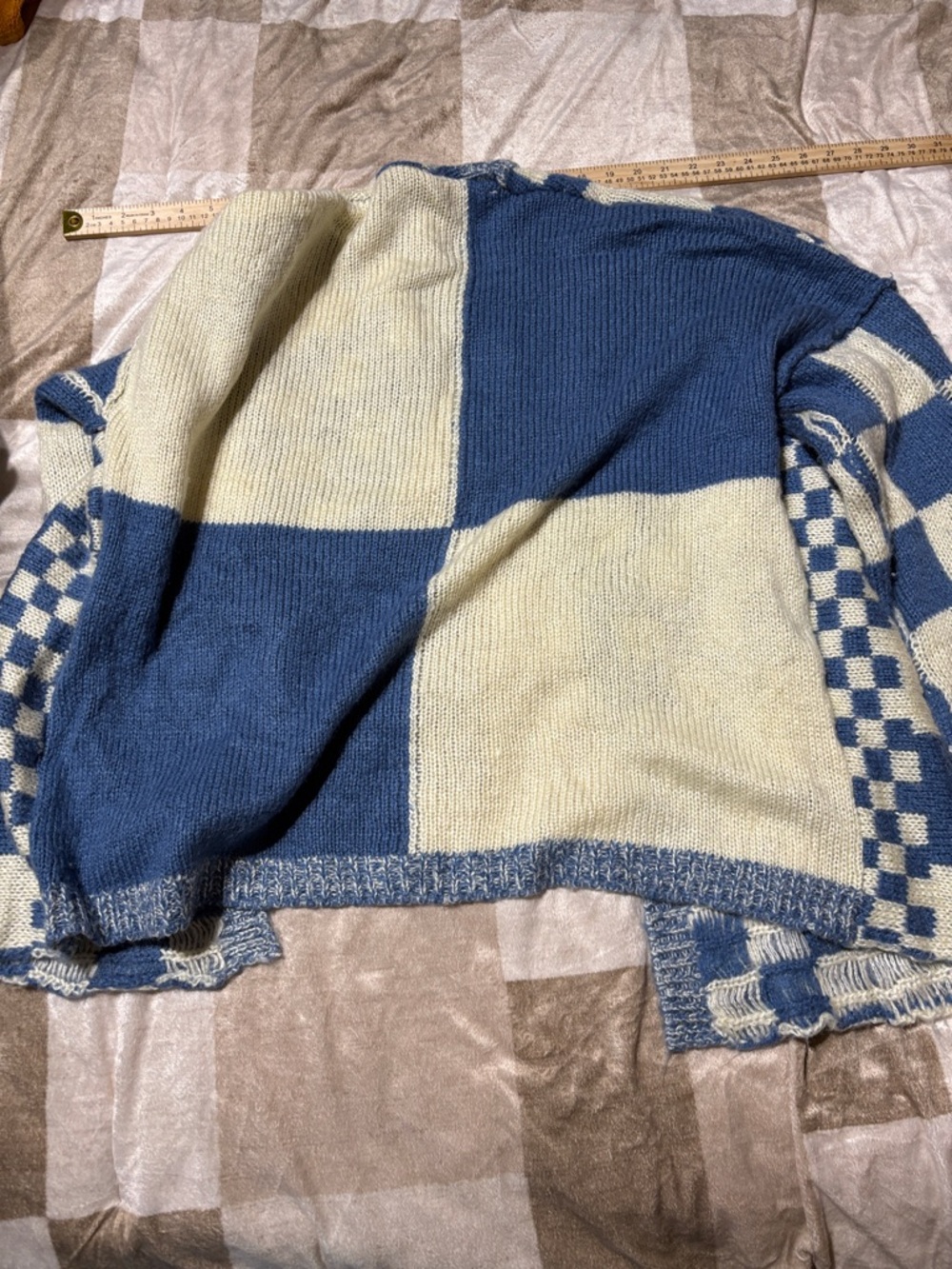Checked Open-Front Women's Cardigan in Blue and Cream - Picture 4 of 4